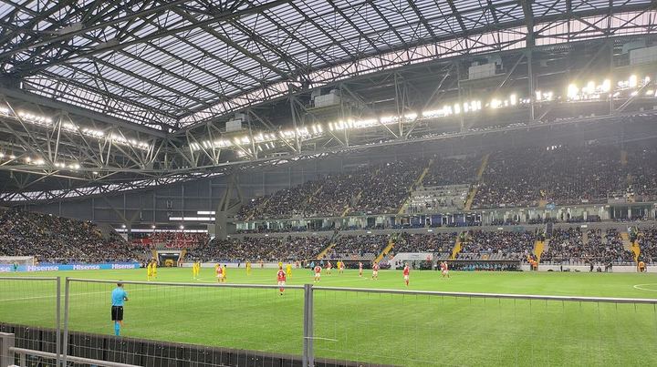 厄瓜多尔2-1逆转德国晋级世界杯32强｜必威体育官方网站（封面配图）